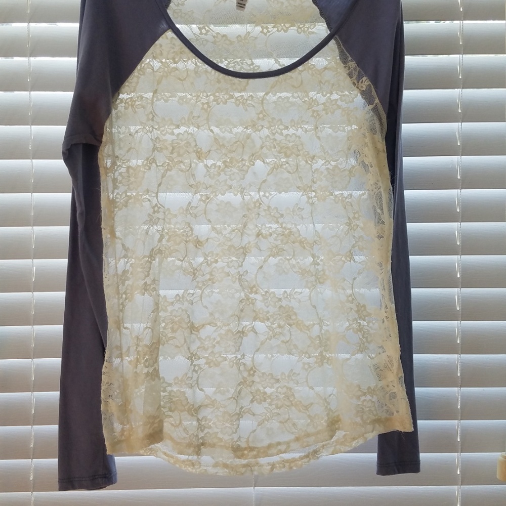 Lace Baseball-Style Quarter Length Top - Picture 2 of 2